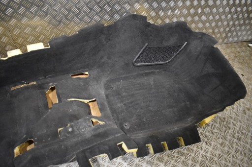 IDEALNY carpet front right black PORSCHE PANAMERA 971 1