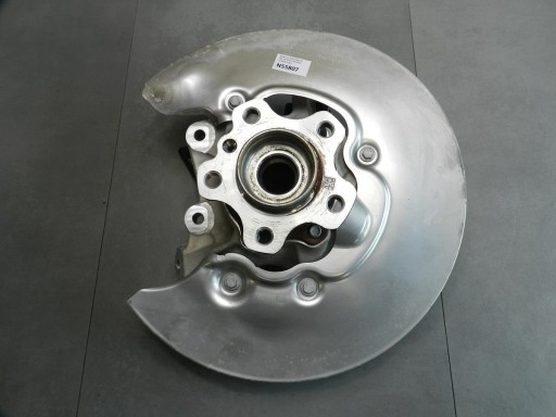 BMW 3 G20 čepu otoč pravý záď 6879534