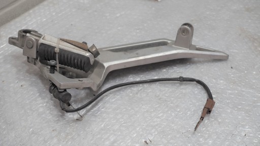 354 - Набор правой подножки для Yamaha FJR 1300 06-12 FJR1300