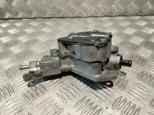 pump VACUM WAKUM AUDI A4 B7 2.0 TDI 038145209N