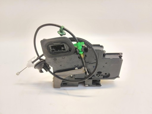Porsche Taycan 4S 9J1 2021r lock door left rear part 4N0839015B
