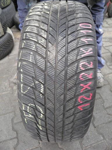 Bridgestone Blizzak LM001 * RSC 255/50/19 105V