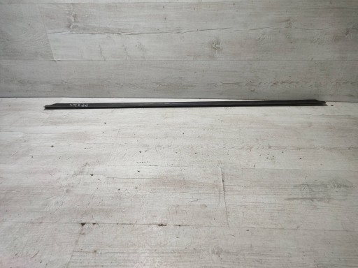 Mercedes-Benz GLK (X204) 2013 front right moulding door przednich