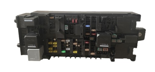 MY32-14A073-BA - Блок предохранителей блок предохранителей land rover defender 2020+ oe
