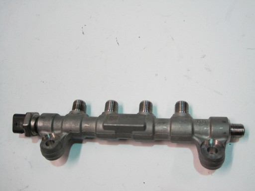 injection ramp MAZDA 3 2,0H HF0113150