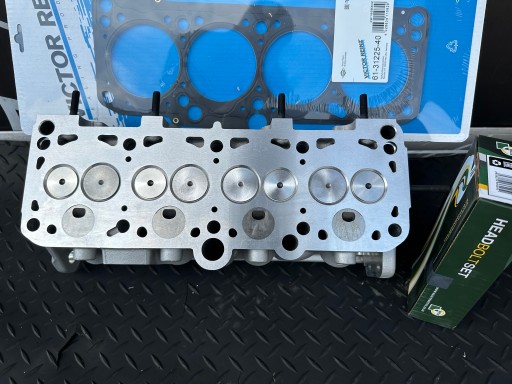 028103351B - Новий HEAD VW T4 1.9 D TD Caravelle Multivan ABL 028103374