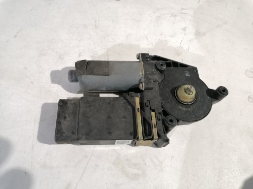 Skoda Octavia and module of the window right front EU
