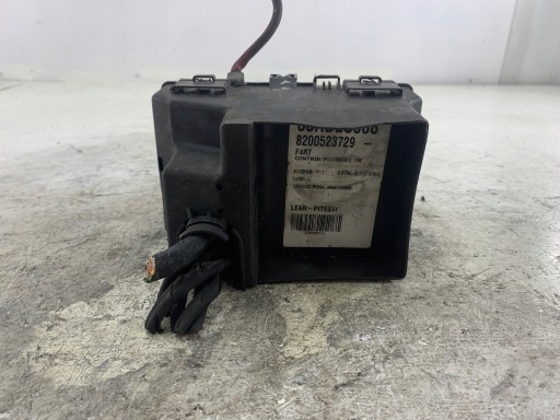 RENAULT LAGUNA II 2.0 T fuse box 8200523729