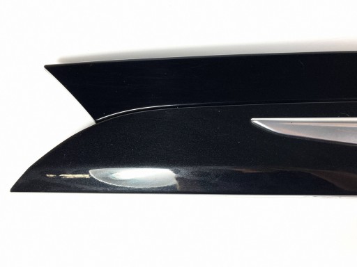 Chrysler Pacifica 2017-20 cap of rear bonnet z kamerka kapletna