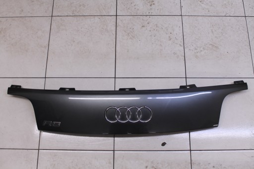 AUDI R8 420 накладка крышки багажника LZ7S 06-