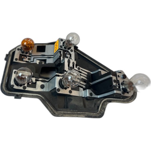 Wklad Leuchte heck links Opel Astra III H Lift GTC