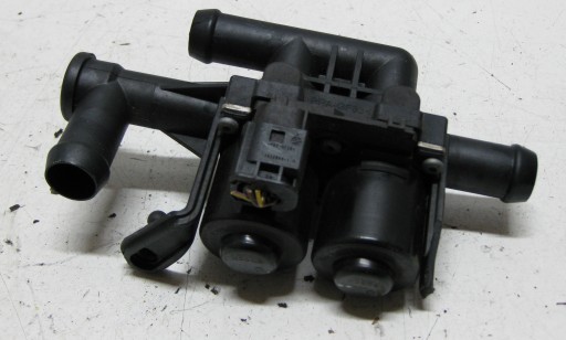 BMW F10 2.0 D 14R solenoid valve of water ROZDZIELACZ 9310349