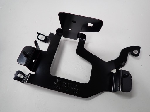 9J1907742 9J1907742B - КРОНШТЕЙН КРЕПЛЕНИЕ БАЗА PORSCHE TAYCAN 20R