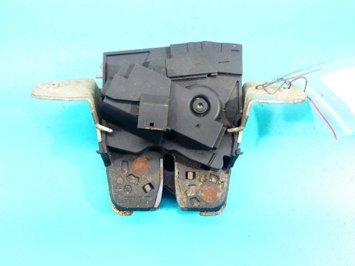 Замок люка задній a2047400435 MERCEDES GLK X204