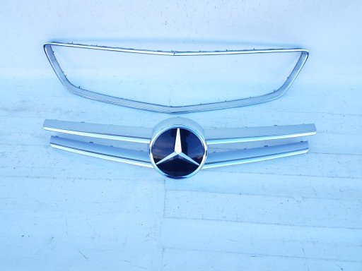 A2188850023 - MERCEDES CLS W218 Решітка ЕМБЛЕМА ХРОМ