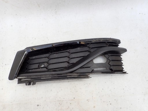 SKODA KODIAQ and 1 RS 19-21 grid of a bumper right