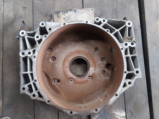 Man TGX E6 D2676 корпус сцепления 51014013297