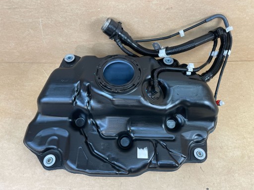 tank fuel tank door TOYOTA YARIS CROSS 1.5 HYBRYDA 77100K0100