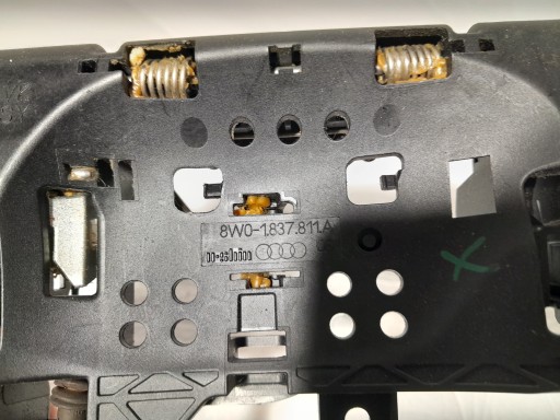 AUDI A4 B9 Poignée de la Serrure Portière Gauche Arrière 8W0837811A