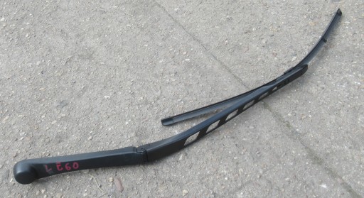 BMW E60 3.0 LCI 08R wiper arm left