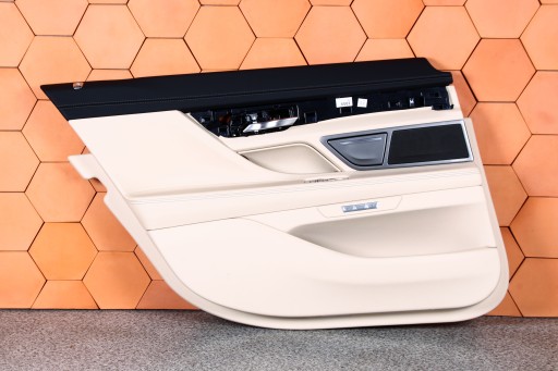 BMW G12 side door left rear part HARMAN CANBERRABEIGE