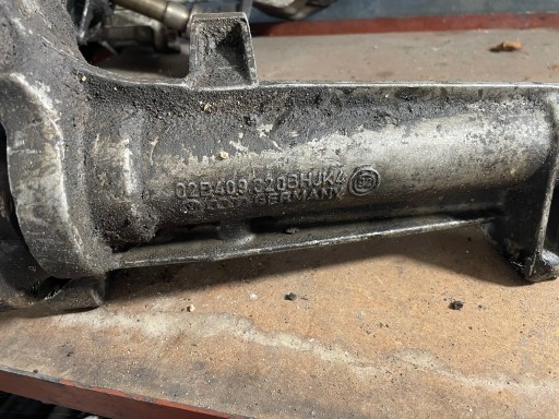 Корпус полуоси T4 02B409320C