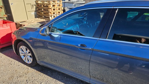 dveře levý předek VW PASSAT B8 KOMBI kompletní barva LB5J
