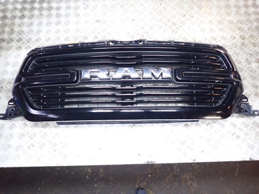 68366528AF - Манекен передньої решітки Dodge RAM V 2019-