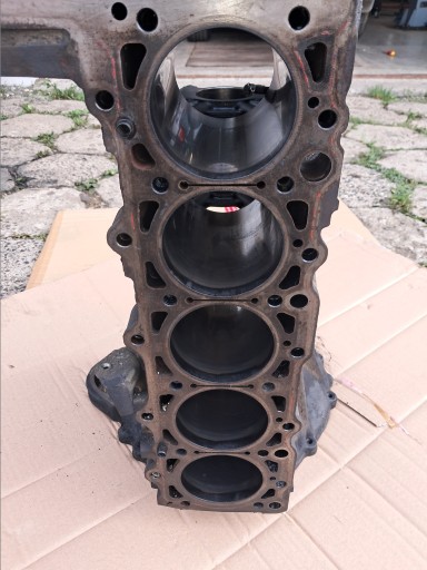 BLOK DES MOTORS 2,9D MERCEDES T1 602,940 6020112401