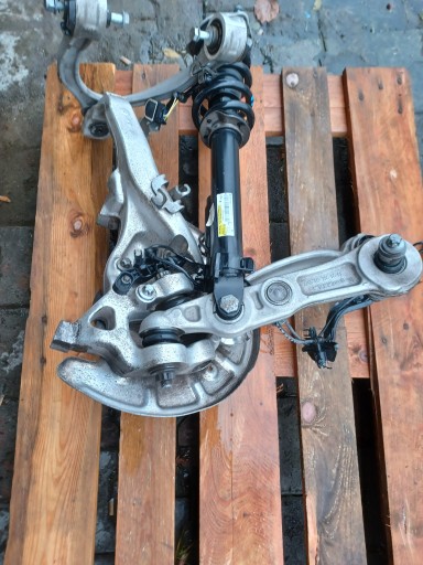 MERCEDES C CLASS W 205 6.3 AMG ЛЕВАЯ ПОДВЕСКА