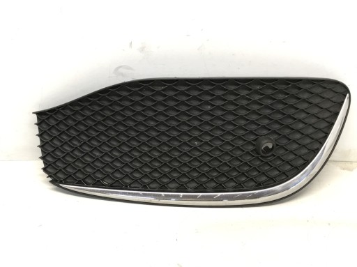 Правая решетка передняя MERCEDES W213 A2138850822