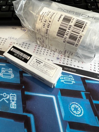 999 170 - Свічка запалювання porsche oe 99917010390