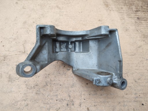 supporto staffa POMPY SERVOSTERZO AUDI A6 C6 2.4 FSI 3.2 FSI 06E145393B