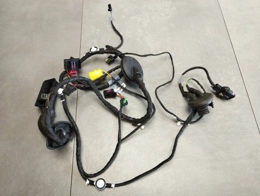 Audi A5 Sportback 8TA bundle door right front 8T8971030BA