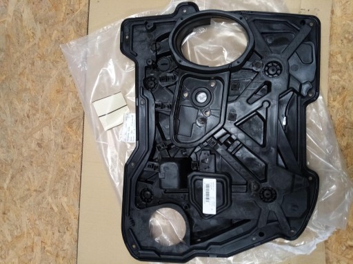 НАКЛАДКА ДВЕРЕЙ ПЕРЕДНЯ ЛІВА/RT 68102221AA