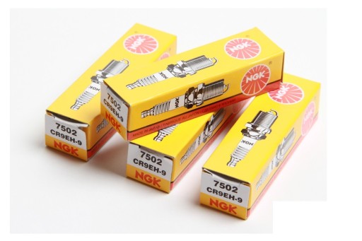 HONDA CBR 600 F2 F3 F4 свічки запалювання CR9EH-9