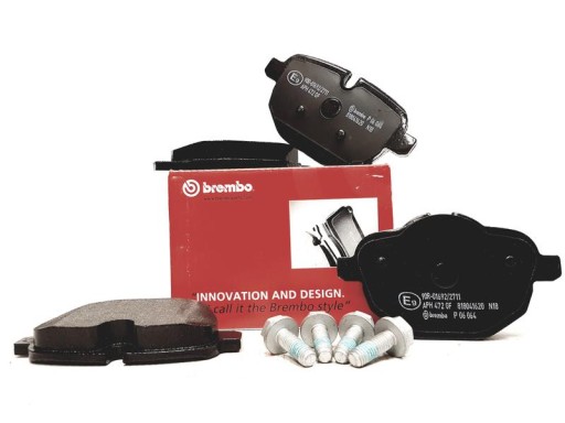 ГАЛЬМІВНІ КОЛОДКИ BREMBO ЗАДНІ P 06 064