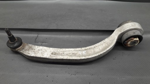 Нижний правый рычаг vw audi a4 b5