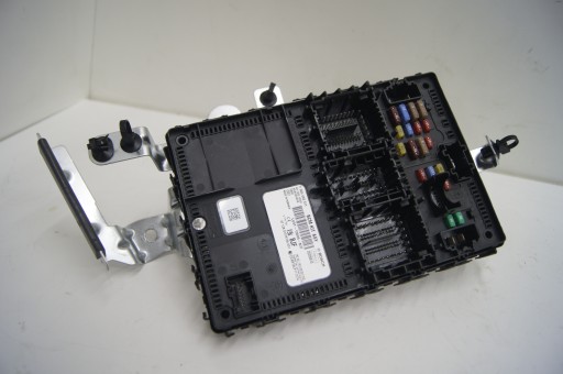 LU5T-15604-BJF - Fiesta MK8 1.0 гібридний модуль BCM BSI