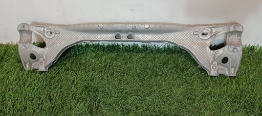 992505105A - Задня поперечна балка porsche 992