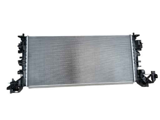 Новый радиатор двигателя opel astra k бензин 1.4 турбо oe 39109107