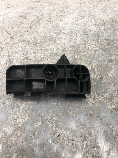 bumper bracket right rear part TOYOTA AURIS and 52562-02040
