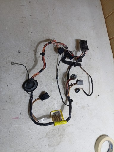bundle wiring door rear part left side Chrysler Town and Country
