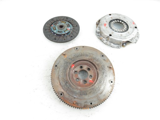 Маховик NISSAN ALMERA II N16 1.5 90