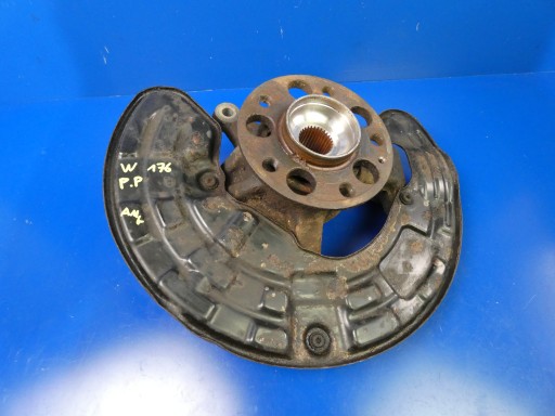 A w176 cla w117 ступиця керма права передня amg