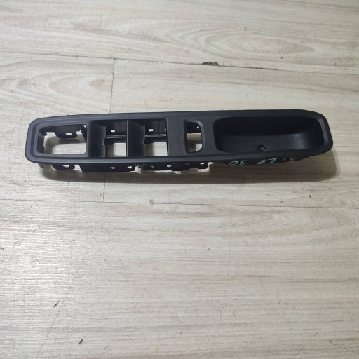 frame przelacznika of the window door przednich front left Dacia Jogger 809611146R