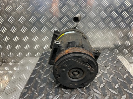 air conditioning compressor RENAULT LAGUNA 2 7700105765