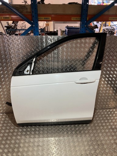 TM26795 - Дверь левая передняя rover discovery sport l550 лак 867