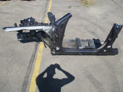 ЧВЕРТЬ БІК AUDI A8 4E0, ЛІВА