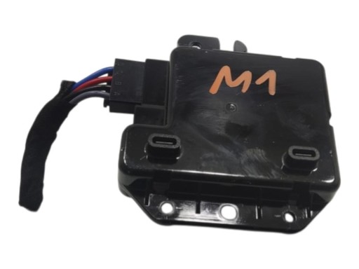 GNIAZDA PORT USB TESLA MODEL 3 2017-2023 1656787-30-A